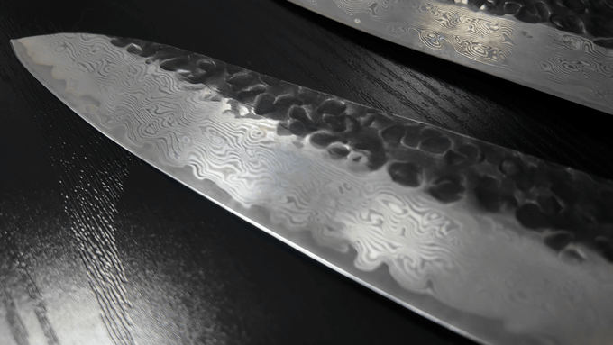 Jihada, the rain-like pattern in folded steel